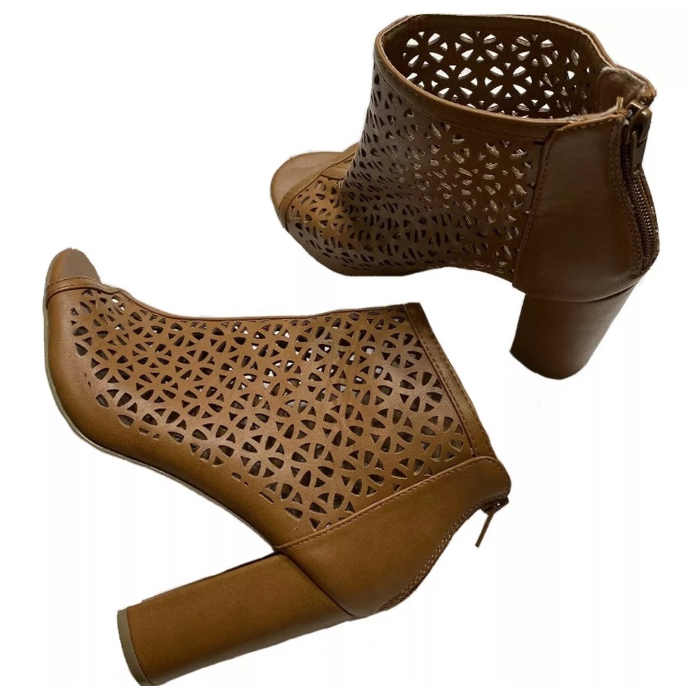 Report Women’s 8 Brown Laser Cut Peep Toe Booties